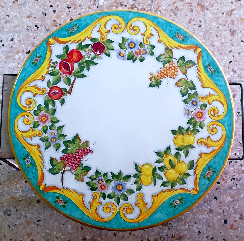 tavolo pietra lavica decorato a mano