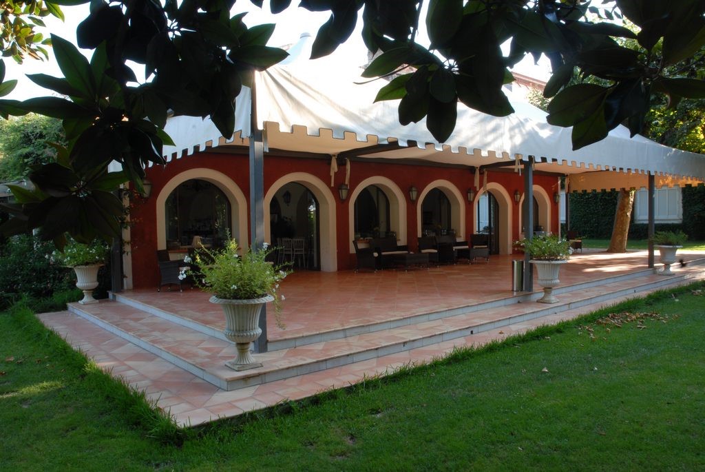 cotto fatto a mano esterni