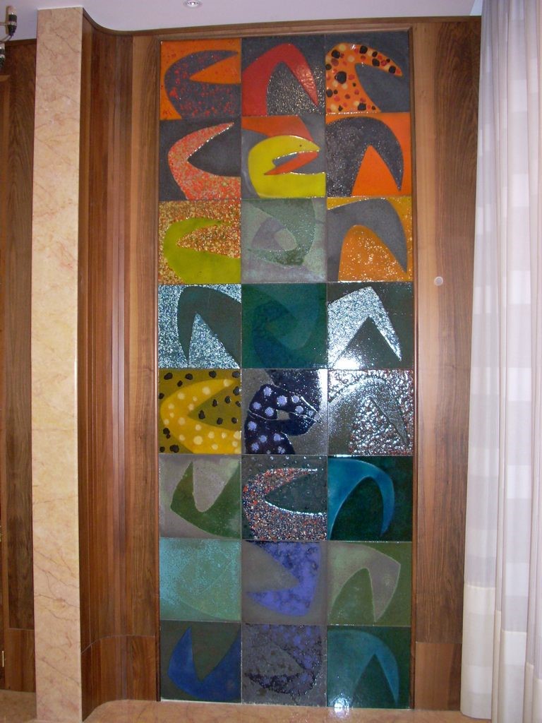 pietra lavica decorato a mano